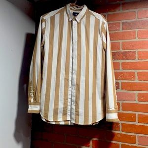 Here is a button down H&M stripped shirt, it’s a nice fit for any causal event